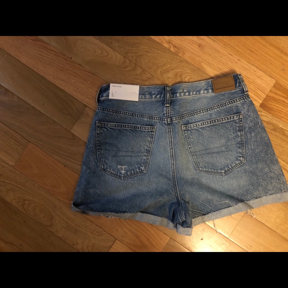 BRAND NEW NEVER WORN american eagle mom shorts